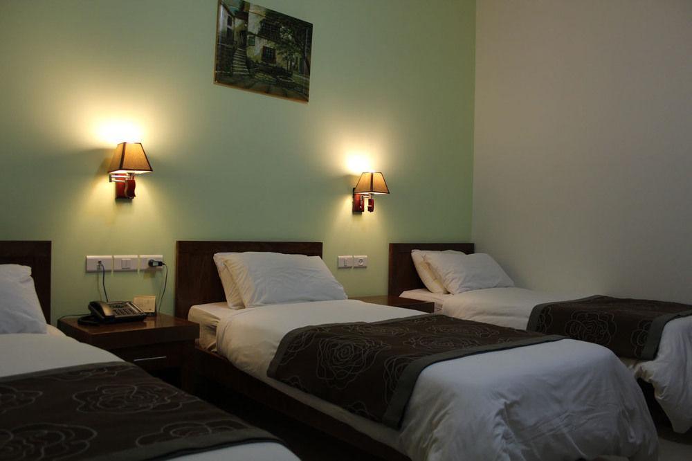 Angel Hotel Витлеем Екстериор снимка