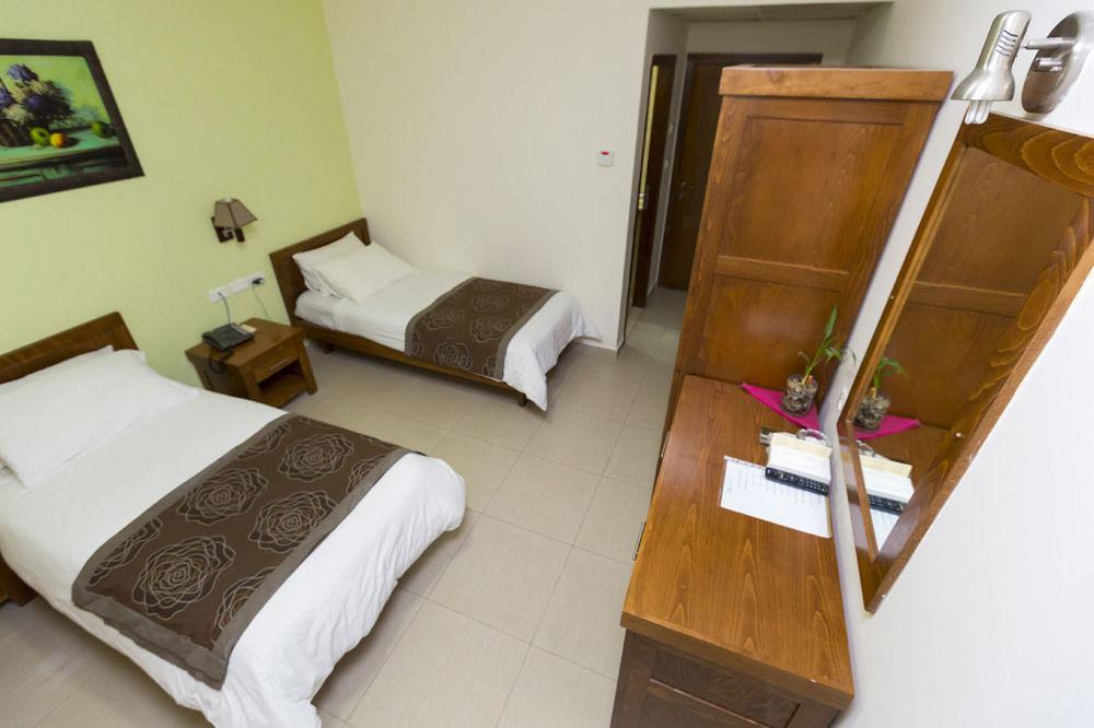 Angel Hotel Витлеем Екстериор снимка