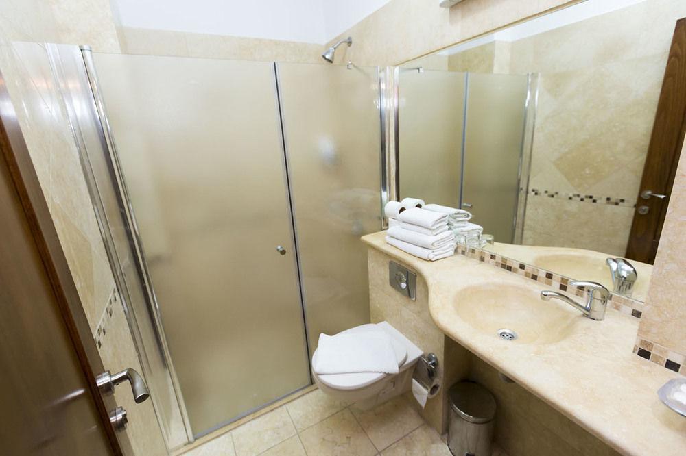 Angel Hotel Витлеем Екстериор снимка